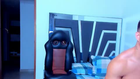 Noah Harris01 online show from February 7, 11:03 am