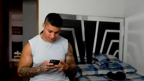 Snapshot of noah_harris01 chatting on April 12, 8:03 pm Noah Harris01 online show from April 12, 8:03 pm