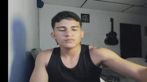 noah_jones41 online show from July 30, 3:05 am