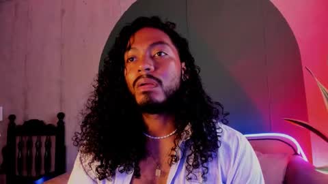 Noah online show from February 1, 9:19 pm