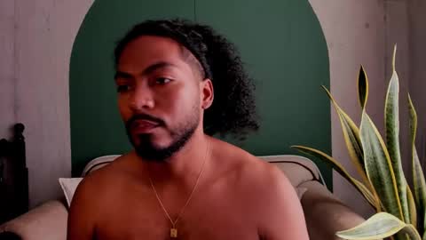 Noah online show from February 9, 6:58 pm