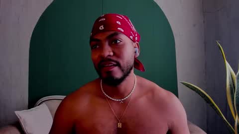 Noah online show from March 1, 5:38 pm