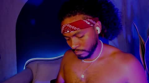 Noah online show from March 5, 1:42 am