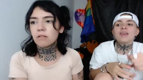 Snapshot of noah_martini chatting on January 2, 1:27 am noah hehim online show from January 2, 1:27 am