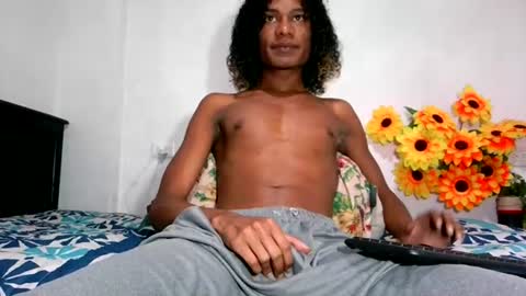 Snapshot of noah_miller7 chatting on June 18, 9:30 pm Noah Millers online show from June 18, 9:30 pm
