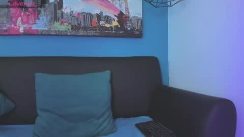Snapshot of noah_ricci_ chatting on December 14, 12:44 pm online show from December 14, 12:44 pm