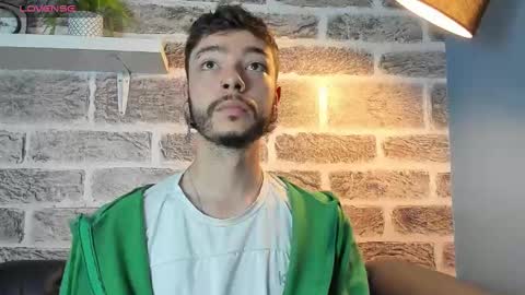 Snapshot of noah_ricci_ chatting on September 11, 12:38 pm online show from September 11, 12:38 pm