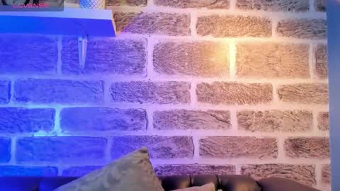    online show from October 26, 12:44 pm