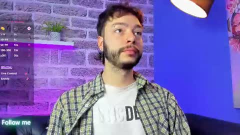Snapshot of noah_ricci_ chatting on June 14, 11:56 am online show from June 14, 11:56 am