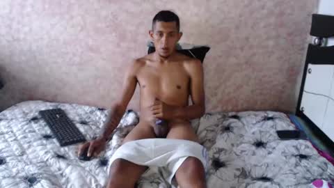 Snapshot of noah_roberts_ chatting on January 9, 10:31 pm Noah online show from January 9, 10:31 pm