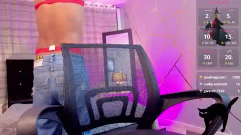 noah_smith04 online show from October 24, 4:25 pm