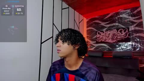 Snapshot of noah_smith04 chatting on March 6, 12:56 pm noah_smith04 online show from March 6, 12:56 pm