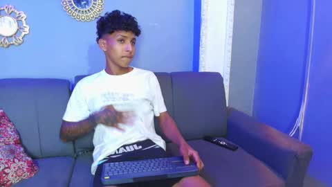 NOAH SMITH online show from February 27, 11:38 pm