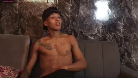 NOAH SMITH online show from March 15, 3:12 am