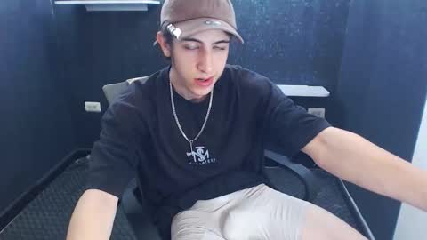 noah_sokolov online show from November 26, 2:40 pm