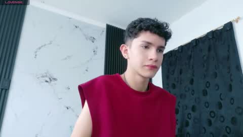 noah tyler  online show from July 31, 7:13 pm