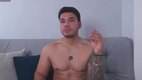 Noah Avery online show from March 4, 12:33 pm