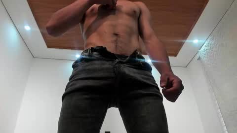 Snapshot of noahbrawn chatting on November 17, 1:06 pm LIAM- noah online show from November 17, 1:06 pm