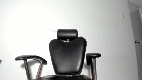 Snapshot of noahcogido chatting on January 28, 10:23 pm noahcogido online show from January 28, 10:23 pm