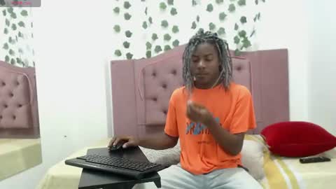 Snapshot of noahjhonson69 chatting on June 10, 11:31 am noah online show from June 10, 11:31 am
