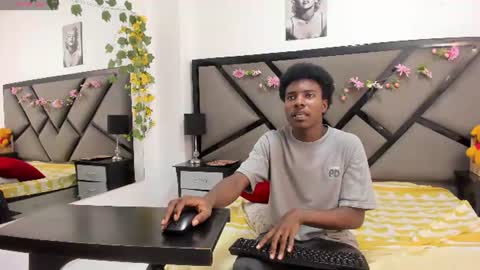 Snapshot of noahjhonson69 chatting on June 17, 7:15 pm noah online show from June 17, 7:15 pm