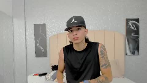 Snapshot of noahthomson1 chatting on June 13, 12:14 pm NoahThomson online show from June 13, 12:14 pm