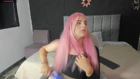 Noah Wolf online show from March 13, 4:52 am