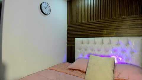 Noah Wolf online show from March 14, 6:19 am