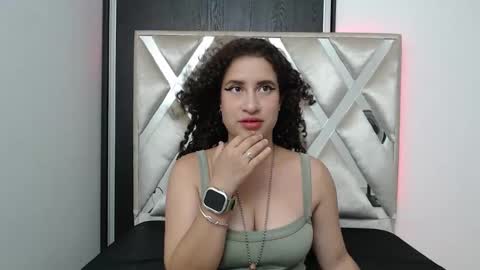 Snapshot of noamalak_be chatting on November 12, 6:30 pm Noamalak bes online show from November 12, 6:30 pm