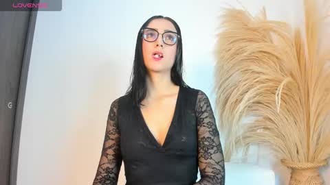 Snapshot of noami_rose chatting on January 11, 11:32 pm Noami Rose online show from January 11, 11:32 pm