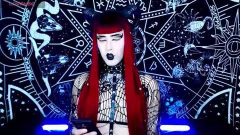 caroline online show from September 28, 11:32 pm