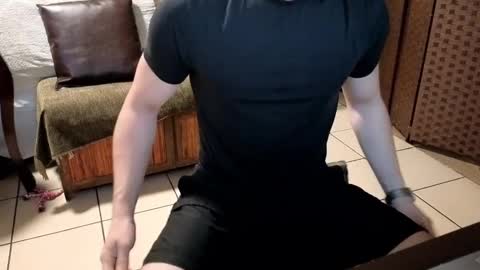 Snapshot of nobudget06 chatting on March 2, 12:53 am nobudget06 online show from March 2, 12:53 am