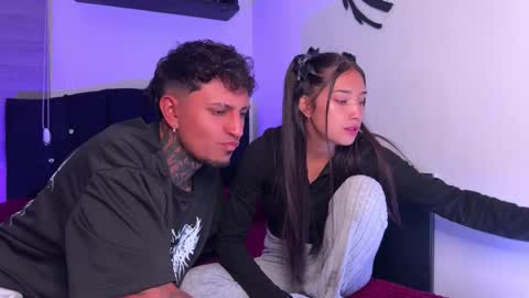 Snapshot of nocturnallovers_ss chatting on February 24, 3:48 am Jean Y Isa online show from February 24, 3:48 am