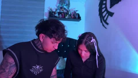 Jean Y Isa online show from June 6, 4:39 am