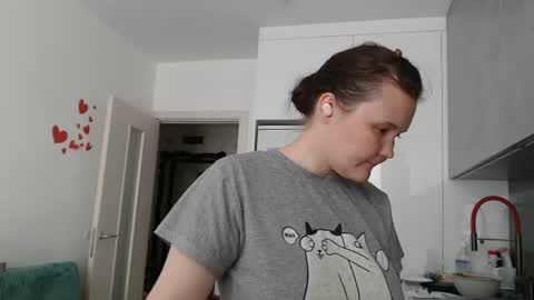 nodarell online show from June 18, 8:58 am