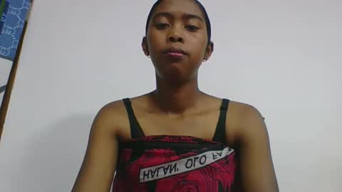 noelina online show from March 6, 6:43 am