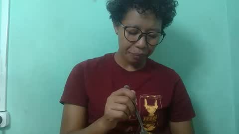 noellah online show from December 16, 8:30 am