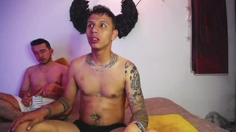 noha_and_iam1 online show from April 28, 12:32 pm
