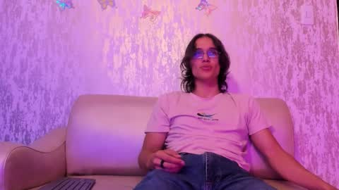     online show from March 17, 12:52 pm