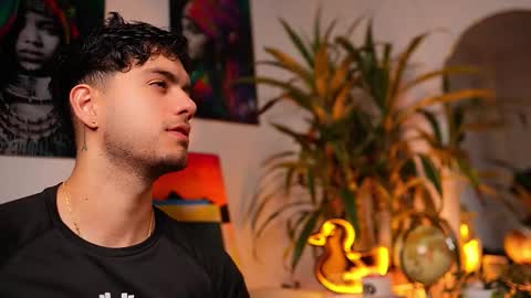 kevin online show from February 25, 5:44 pm