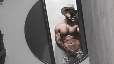 Snapshot of noha_miler chatting on June 17, 6:20 pm kevin online show from June 17, 6:20 pm