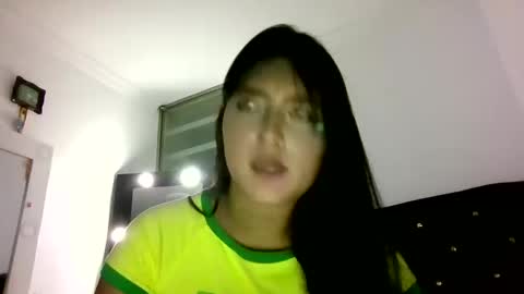 Nohemi online show from June 11, 4:43 am