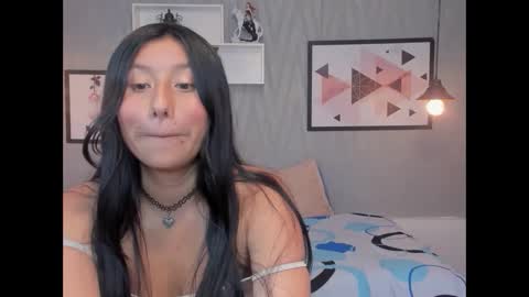 Snapshot of nohemi_louse chatting on February 11, 10:18 pm Nohemi online show from February 11, 10:18 pm