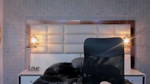  Nohemi   online show from November 19, 7:03 pm