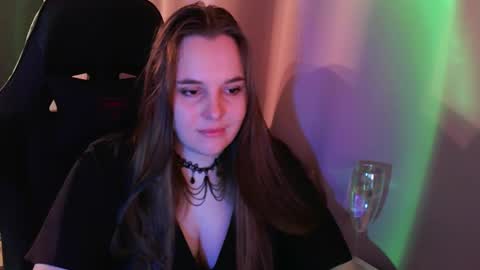 Snapshot of noir_ember_ chatting on October 29, 1:46 pm noir_ember_ online show from October 29, 1:46 pm