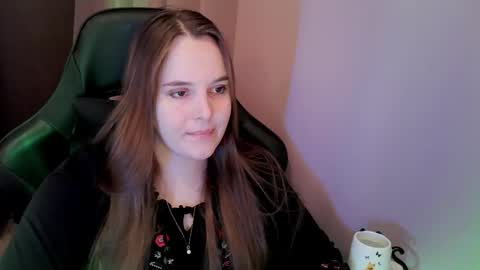 Snapshot of noir_ember_ chatting on November 16, 12:44 pm noir_ember_ online show from November 16, 12:44 pm