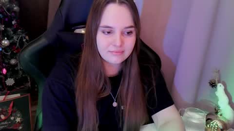 Snapshot of noir_ember_ chatting on January 8, 1:46 pm noir_ember_ online show from January 8, 1:46 pm