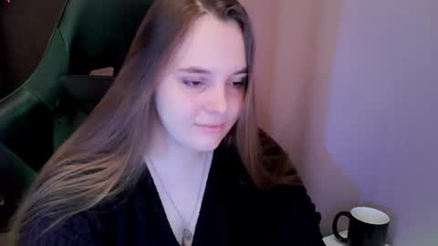 Snapshot of noir_ember_ chatting on February 21, 8:48 am noir_ember_ online show from February 21, 8:48 am