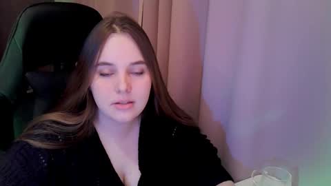 Snapshot of noir_ember_ chatting on March 10, 5:18 pm noir_ember_ online show from March 10, 5:18 pm