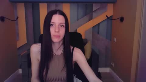 Snapshot of noirdiva chatting on May 17, 6:00 am NoirDiva online show from May 17, 6:00 am